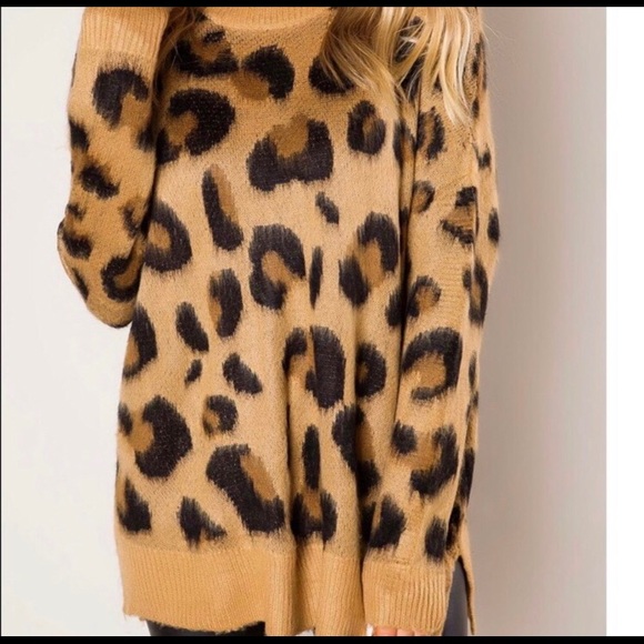 Staccato Sweaters - NWOT Dottie Couture Staccato Tan Fuzzy Leopard Sweater